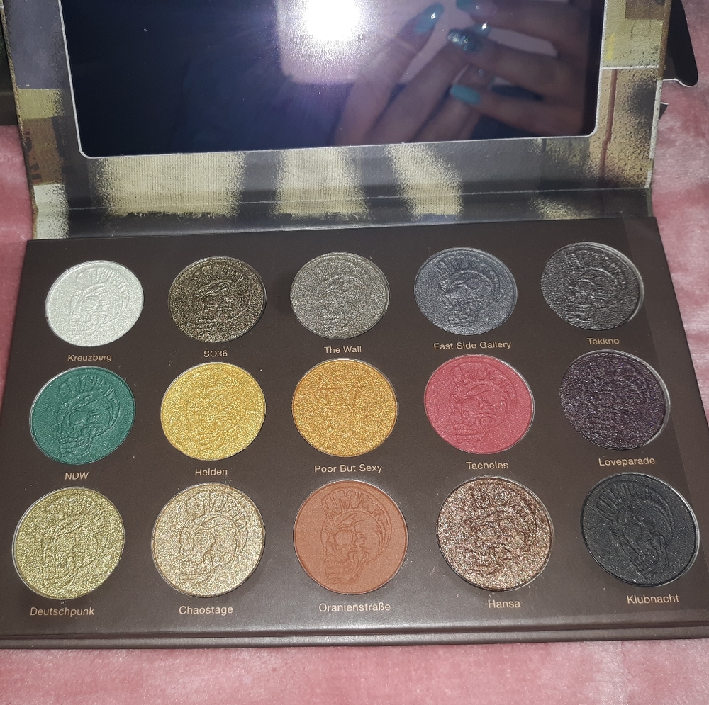 Nomad Berlin underground pallet BNIB